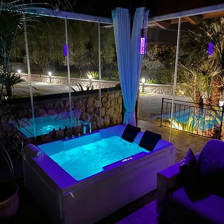 Oasis Gabella בית נופש